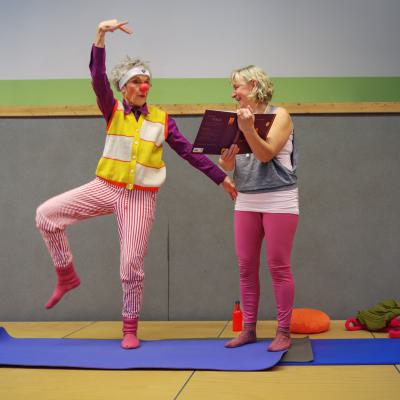 Yoga Clown Dorothea 011